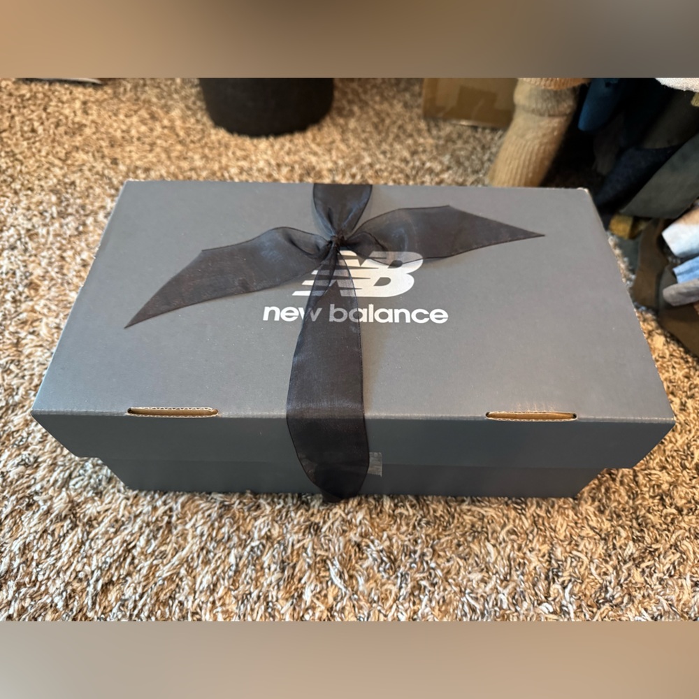 New Balance 327 - Picture 12 of 14